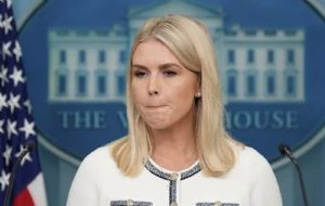 Trump pone fin a la “invasión migrante” en tiempo récord, presume la Casa Blanca