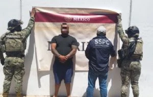 Detienen en Bahía de Kino a “4-40”, presunto miembro del Cártel Jalisco Nueva Generación