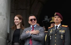 Ecuador, en alerta ante supuesto traslado de sicarios mexicanos para matar a Daniel Noboa