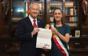 Embajador de EU en México respalda dichos de su 