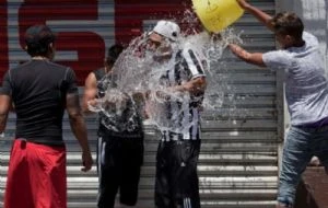 Semana Santa: ¿Cuándo es Sábado de Gloria y cuáles son las multas por tirar agua?