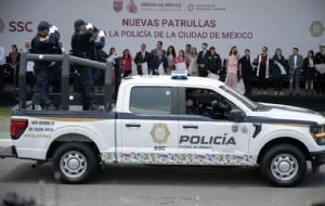 Brugada entrega 3 mil 500 patrullas nuevas; serán distribuidas a las 16 alcaldías