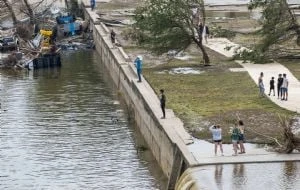 Disminuyen esperanzas de hallar sobrevivientes tras inundaciones en Texas