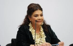 Clara Brugada rechaza plan para subastar esculturas de Fidel Castro y “Che” Guevara