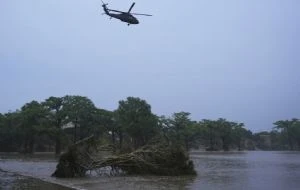Cómo las condiciones climáticas propiciaron las repentinas y letales inundaciones en Texas