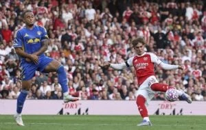 Max Dowman debuta en Premier League con 15 años de edad; es el segundo jugador más joven en lograrlo