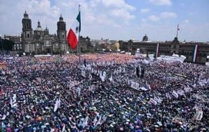 “20 compañeros por delegación”: Integrantes del SNTE recibieron indicaciones para acudir al informe