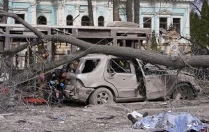 Misiles rusos impactaron ciudad ucraniana en celebración de Domingo de Ramos; hay más de 30 muertos