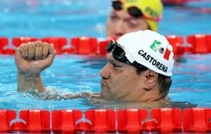 Arnulfo Castorena gana su octavo título mundial de paranatación