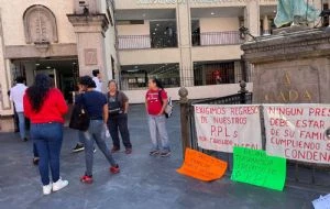 Familiares de 133 presos exigen su regreso al penal Atlacholoaya tras fallo judicial (Video)