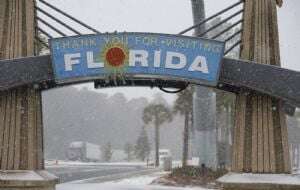 Tormenta gélida provoca inusual nevada en Florida, Houston y Nueva Orleans (Video)