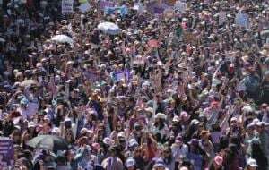 Madres buscadoras encabezaron marcha del 8M en Zacatecas; asistieron 10 mil mujeres (Video)