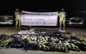 Semar detiene a seis presuntos sicarios, tres son menores, y asegura chalecos con iniciales del CJNG