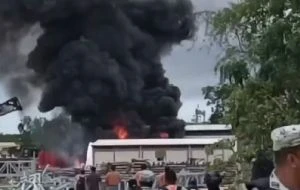 Se registra incendio en campamento del Tren Maya en Quintana Roo (Video)