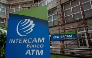 Intercam, del festejo por aumentos de salarios a la ola de despidos tras escándalo por narcolavado