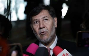 Yo la apoyaría: Fernández Noroña respalda a senadora Laura Itzel Castillo para presidir el Senado