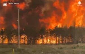 Incendios en Canadá: aumentan las evacuaciones y el humo ya llegó a Estados Unidos