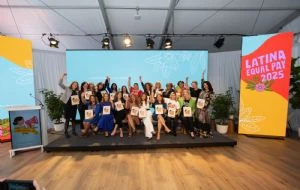 Mexicanas y latinas en EU ganan casi la mitad que hombres blancos, denuncia ONG