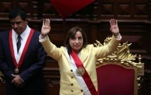 Congreso de Perú destituye a la presidenta Dina Boluarte por ola de violencia