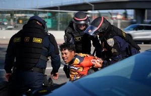 Defensores de migrantes reclaman: el gobierno de México sabía lo que venía y no hizo nada