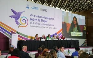 “No llegamos todas”, protestan afuera de la conferencia de Cepal sobre la mujer