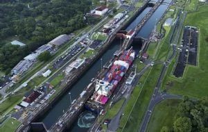 El canal de Panamá, gran ganador del bloqueo del estrecho de Ormuz