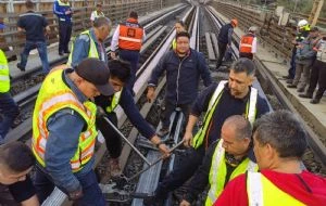 Se deforman las vías en la Línea B del Metro; suspenden el servicio (Videos)