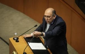 Moreira solicita a Laura Itzel Castillo declarar constitucionalidad de la reforma a salarios mínimos