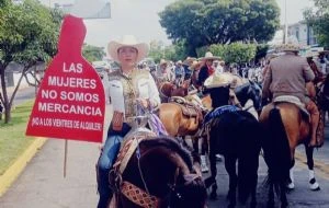 “Las mujeres no somos mercancía”: activista se manifiesta contra vientres de alquiler en Morelos