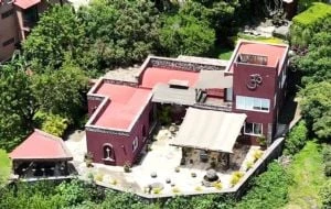 Gobierno de Morelos llama a Fernández Noroña a regularizar su vivienda en Tepoztlán