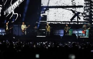 “He estado esperando por esto 15 años”; fans recorren kilómetros para ver a Oasis en México