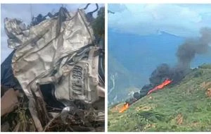 Camión cisterna se incendia tras caer a un barranco de 150 metros; el chofer murió (Video)