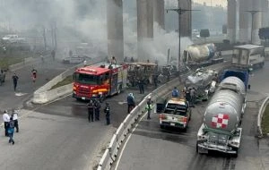 Muere Alicia Matías, abuelita que protegió a su nieta en explosión de pipa de gas en Iztapalapa