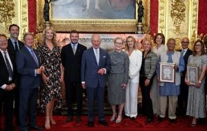 David Beckham, nombrado caballero por el rey Carlos III