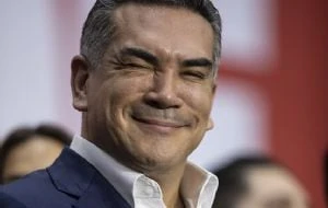 Alejandro Moreno llama “títere” a AMLO tras publicación de carta sobre Donald Trump