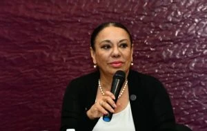 Alcaldesa de Tulancingo reconoce que designó por pago político a funcionario que sufrió atentado