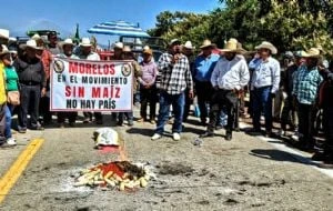 Reabren la autopista Siglo XXI; productores dan voto de confianza a la gobernadora de Morelos