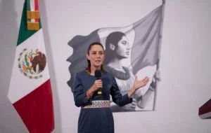 Sheinbaum sugiere que la política migratoria de Trump incidió en la caída de las remesas