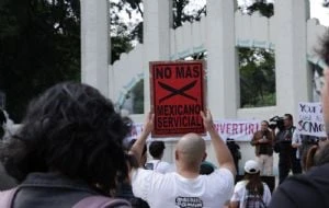 Marcha contra la gentrificación en CDMX activa alerta de EU: recomienda no acercarse