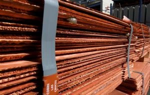 Trump anuncia arancel del 50% para la importación de cobre y otro de hasta 200% para fármacos