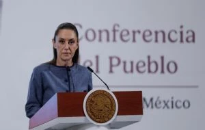 Sheinbaum condena violencia en Los Ángeles y pide a mexicanos no caer en provocaciones
