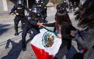 Son 42 mexicanos detenidos tras redadas en Los Ángeles; cuatro ya fueron deportados: SRE
