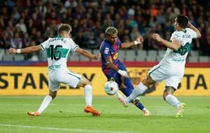 Barcelona gana 3-1 al Elche y se mantiene segundo en LaLiga