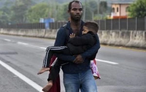 Abandonan a su suerte a 13 mil extranjeros deportados de EU a México: informe de HRW
