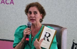 Gutiérrez Müller dice que considerará demandar a comentaristas y conductores