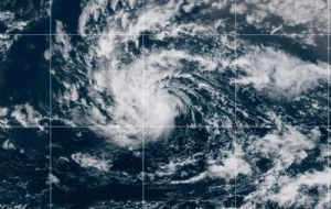 Advierten fuertes lluvias y grandes olas por tormenta tropical Erin en el Caribe