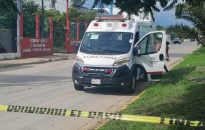 Grupo armado intercepta ambulancia del ISSSTE para “levantar” a paciente y lo libera más tarde