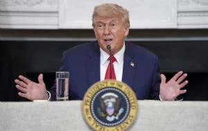La ley estrella de Trump retirará la cobertura sanitaria a 1.4 millones de inmigrantes