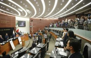 El Senado guarda un minuto de silencio por funcionarios de la CDMX asesinados