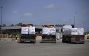 Israel se compromete con la UE a medidas para aumentar la entrega de ayuda humanitaria en Gaza